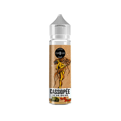 E-liquide Cassiopée 50 ml - Curieux. E-liquide Cassiopée flacon transparent avec étiquette illustrée beige et figure humaine stylisée
